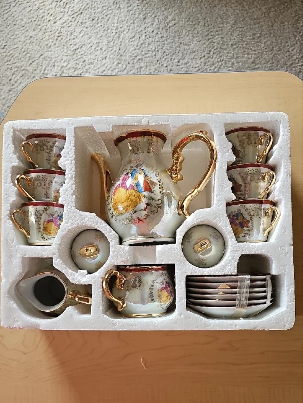 15-Piece Pink Floral Porcelain Coffee Set with Gold Accents